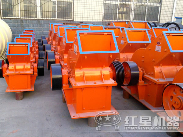 河南錘破碎機廠家廠區(qū)一角